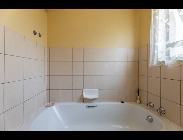 2 BEDROOM TOWNHOUSE FOR SALE IN BROADACRES